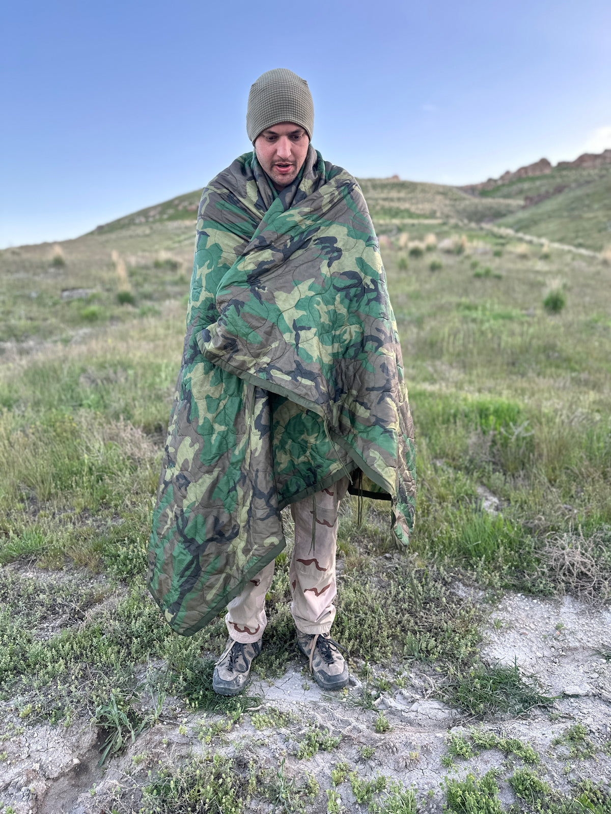 US Army Poncho Liner Woobie Quilted Blanket NEW Woodland Camo With Stu US Army Poncho Liner Woobie Quilted Blanket NEW Woodland Camo With Stu